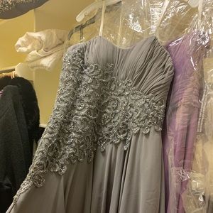 Cameron Blake dress size 6 in Gray.